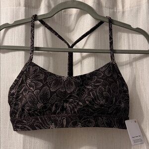 LULULEMON Flow Y Nulu bra